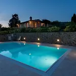 Peruccio Gioiello Villa